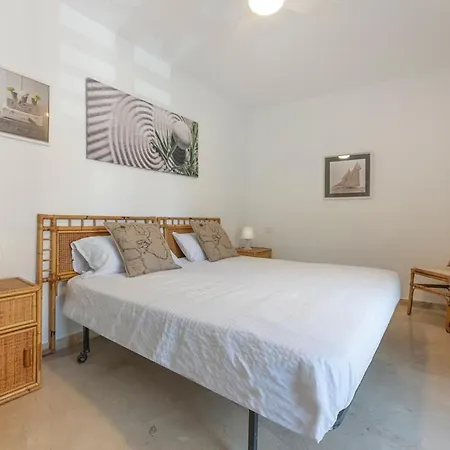 Apartment Wonderful Flat Withterrace And Community Pool