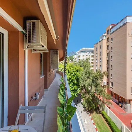 Wonderful Flat Withterrace And Community Pool Apartment