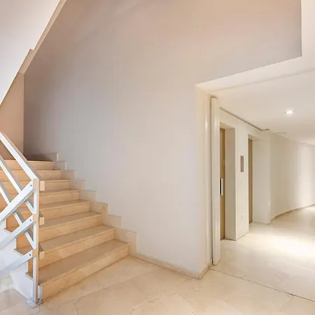 Wonderful Flat Withterrace And Community Pool Apartment Marbella