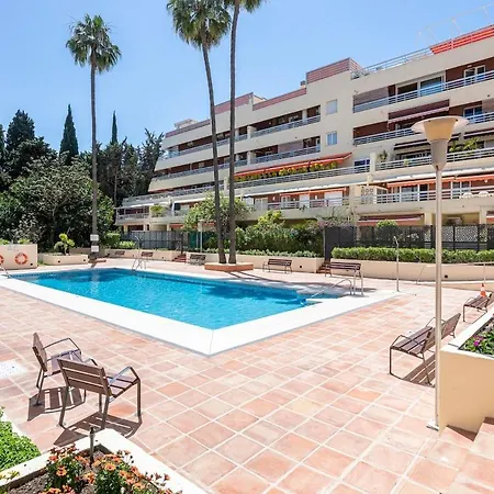 Wonderful Flat Withterrace And Community Pool Apartment