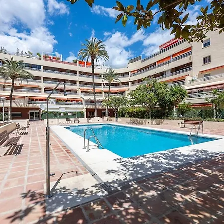 Wonderful Flat Withterrace And Community Pool Apartment Marbella